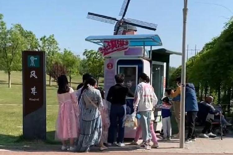 小雪花芝士冰淇淋機(jī)有哪些發(fā)展特點(diǎn)？