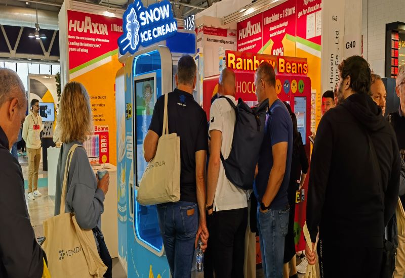 自動(dòng)冰淇淋售賣(mài)機(jī)：技術(shù)賦能下的自助零售新形態(tài)