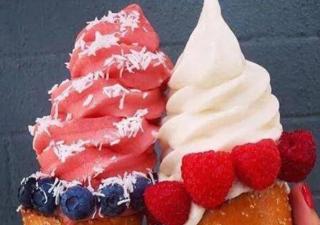 自助冰激凌售貨機應(yīng)該怎么選