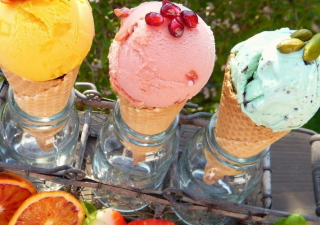 自動(dòng)冰淇淋機(jī)器設(shè)備多少錢？